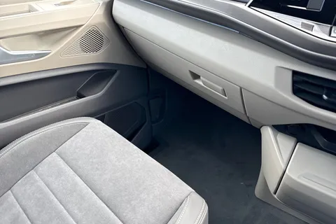 DG26BZN Volkswagen California Beach T7 SWB 245PS 1.5 eHybrid DSG - Parking Package Thumbnail #19