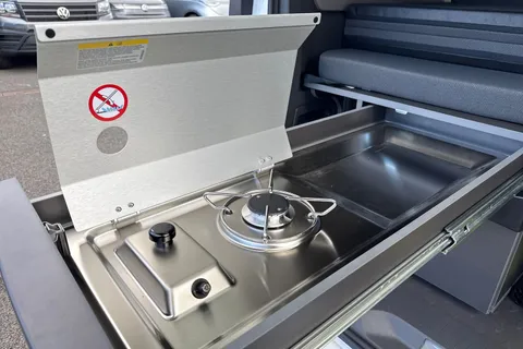 DG26BZN Volkswagen California Beach T7 SWB 245PS 1.5 eHybrid DSG - Parking Package Thumbnail #41