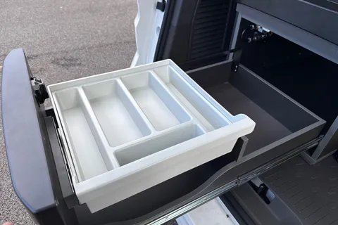 DG26BZN Volkswagen California Beach T7 SWB 245PS 1.5 eHybrid DSG - Parking Package Thumbnail #42