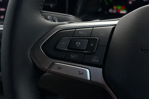 DG26BZN Volkswagen California Beach T7 SWB 245PS 1.5 eHybrid DSG - Parking Package Thumbnail #51