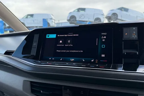 DG26BZN Volkswagen California Beach T7 SWB 245PS 1.5 eHybrid DSG - Parking Package Thumbnail #57