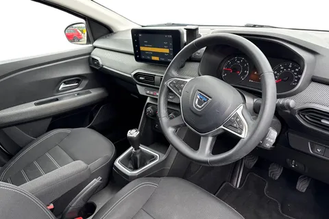 14 of 61 for Dacia Sandero 1.0 TCe Comfort Euro 6 (s/s) 5dr