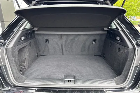 YY19ZTZ Audi A3 1.5 TFSI CoD 35 Sport Sportback Euro 6 (s/s) 5dr Thumbnail #9