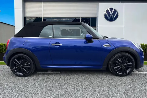 DK68OOW Mini Convertible 1.5 Cooper Sport Steptronic Euro 6 (s/s) 2dr Thumbnail #4