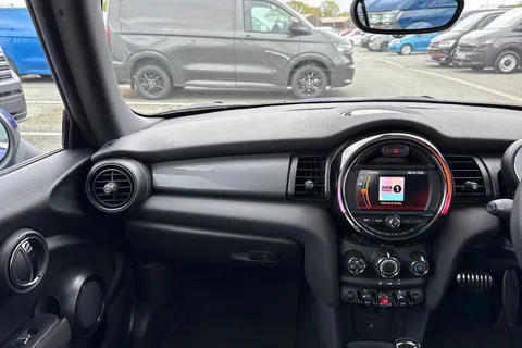 DK68OOW Mini Convertible 1.5 Cooper Sport Steptronic Euro 6 (s/s) 2dr Thumbnail #20