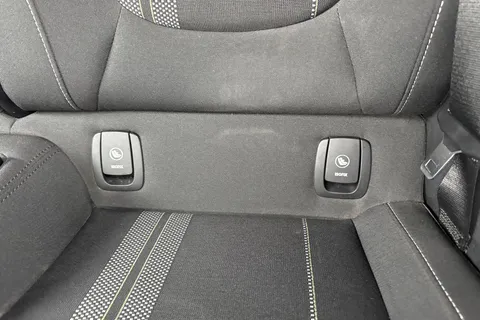 DK68OOW Mini Convertible 1.5 Cooper Sport Steptronic Euro 6 (s/s) 2dr Thumbnail #32