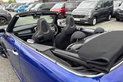DK68OOW Mini Convertible 1.5 Cooper Sport Steptronic Euro 6 (s/s) 2dr Thumbnail #36
