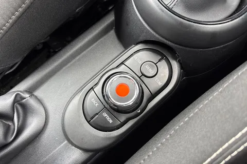 DK68OOW Mini Convertible 1.5 Cooper Sport Steptronic Euro 6 (s/s) 2dr Thumbnail #40