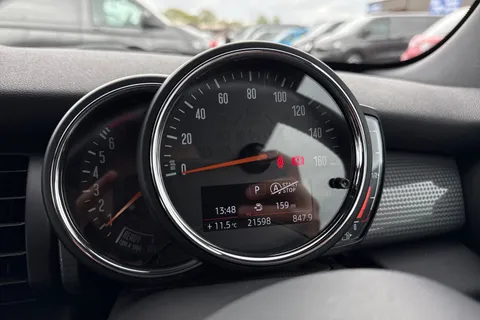 DK68OOW Mini Convertible 1.5 Cooper Sport Steptronic Euro 6 (s/s) 2dr Thumbnail #42