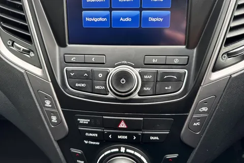 EN15LHT Hyundai Santa Fe 2.2 CRDi Premium Auto 4WD Euro 5 5dr (5 seat) Thumbnail #54