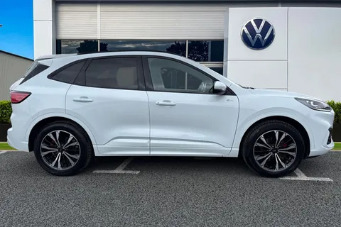 DN72CBO Ford Kuga 2.5 Duratec 14.4kWh ST-Line X Edition CVT Euro 6 (s/s) 5dr Thumbnail #4