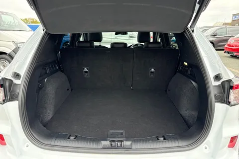 DN72CBO Ford Kuga 2.5 Duratec 14.4kWh ST-Line X Edition CVT Euro 6 (s/s) 5dr Thumbnail #7