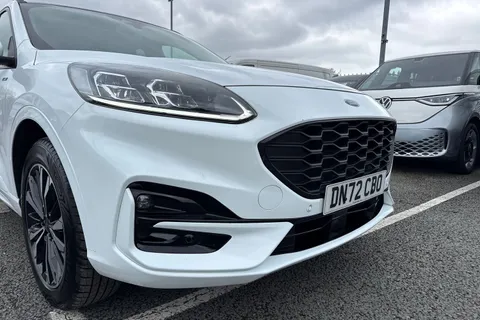 DN72CBO Ford Kuga 2.5 Duratec 14.4kWh ST-Line X Edition CVT Euro 6 (s/s) 5dr Thumbnail #9