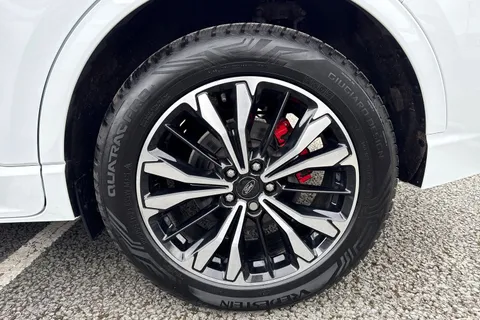 DN72CBO Ford Kuga 2.5 Duratec 14.4kWh ST-Line X Edition CVT Euro 6 (s/s) 5dr Thumbnail #11