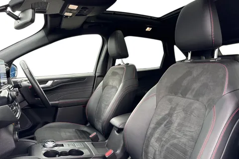 DN72CBO Ford Kuga 2.5 Duratec 14.4kWh ST-Line X Edition CVT Euro 6 (s/s) 5dr Thumbnail #16