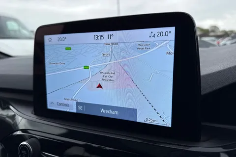 DN72CBO Ford Kuga 2.5 Duratec 14.4kWh ST-Line X Edition CVT Euro 6 (s/s) 5dr Thumbnail #17