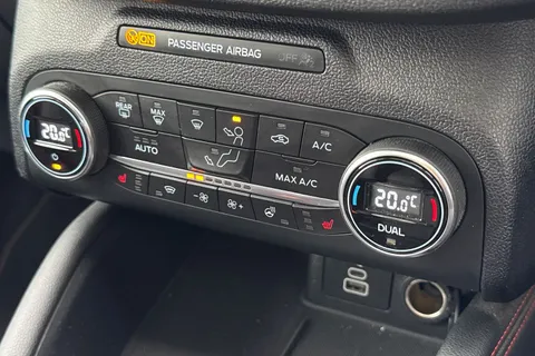 DN72CBO Ford Kuga 2.5 Duratec 14.4kWh ST-Line X Edition CVT Euro 6 (s/s) 5dr Thumbnail #22