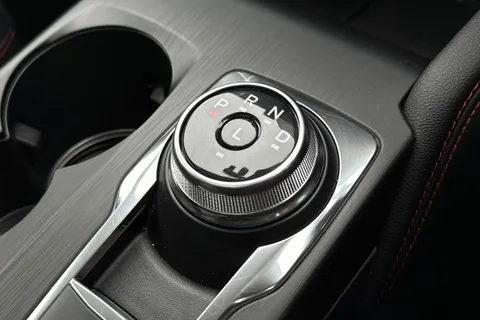 DN72CBO Ford Kuga 2.5 Duratec 14.4kWh ST-Line X Edition CVT Euro 6 (s/s) 5dr Thumbnail #23