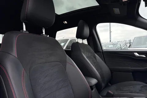 DN72CBO Ford Kuga 2.5 Duratec 14.4kWh ST-Line X Edition CVT Euro 6 (s/s) 5dr Thumbnail #24