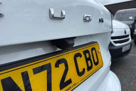 DN72CBO Ford Kuga 2.5 Duratec 14.4kWh ST-Line X Edition CVT Euro 6 (s/s) 5dr Thumbnail #27