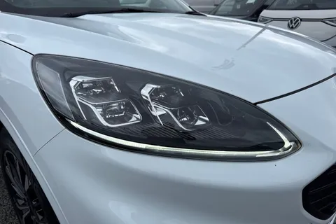 DN72CBO Ford Kuga 2.5 Duratec 14.4kWh ST-Line X Edition CVT Euro 6 (s/s) 5dr Thumbnail #32