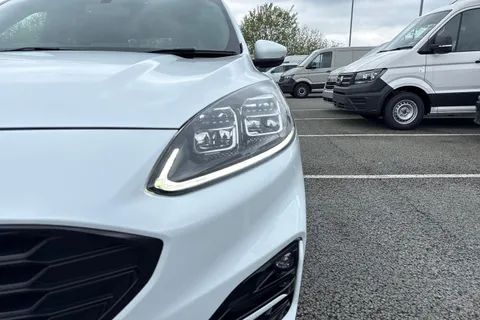 DN72CBO Ford Kuga 2.5 Duratec 14.4kWh ST-Line X Edition CVT Euro 6 (s/s) 5dr Thumbnail #33