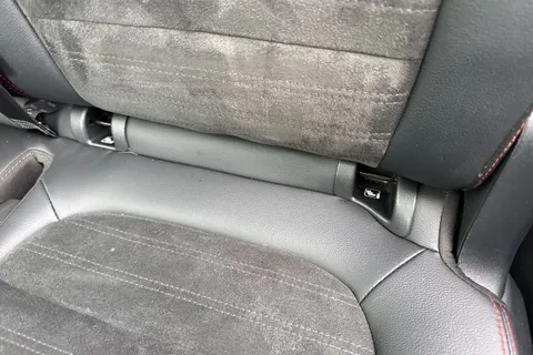 DN72CBO Ford Kuga 2.5 Duratec 14.4kWh ST-Line X Edition CVT Euro 6 (s/s) 5dr Thumbnail #38