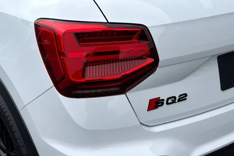  Audi SQ2 2.0 TFSI Black Edition S Tronic quattro Euro 6 (s/s) 5dr Thumbnail #8