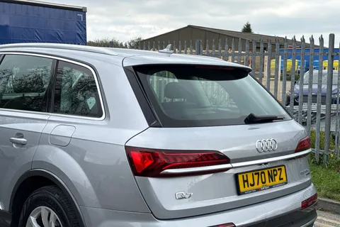 HJ70NPZ Audi Q7 3.0 TFSIe V6 55 Sport Tiptronic quattro Euro 6 (s/s) 5dr 14.1kWh Thumbnail #8