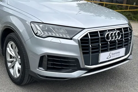 HJ70NPZ Audi Q7 3.0 TFSIe V6 55 Sport Tiptronic quattro Euro 6 (s/s) 5dr 14.1kWh Thumbnail #9