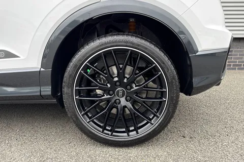  Audi SQ2 2.0 TFSI Black Edition S Tronic quattro Euro 6 (s/s) 5dr Thumbnail #12