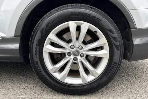 HJ70NPZ Audi Q7 3.0 TFSIe V6 55 Sport Tiptronic quattro Euro 6 (s/s) 5dr 14.1kWh Thumbnail #12