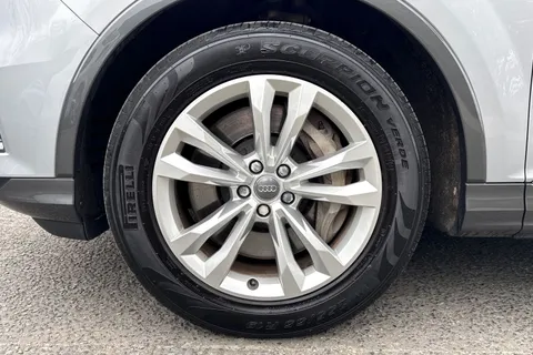 HJ70NPZ Audi Q7 3.0 TFSIe V6 55 Sport Tiptronic quattro Euro 6 (s/s) 5dr 14.1kWh Thumbnail #13