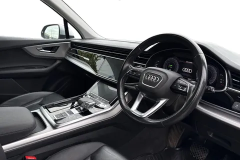 HJ70NPZ Audi Q7 3.0 TFSIe V6 55 Sport Tiptronic quattro Euro 6 (s/s) 5dr 14.1kWh Thumbnail #14