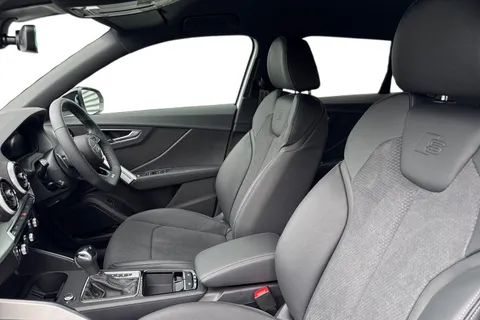  Audi SQ2 2.0 TFSI Black Edition S Tronic quattro Euro 6 (s/s) 5dr Thumbnail #16