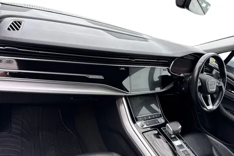 HJ70NPZ Audi Q7 3.0 TFSIe V6 55 Sport Tiptronic quattro Euro 6 (s/s) 5dr 14.1kWh Thumbnail #15