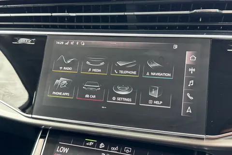 HJ70NPZ Audi Q7 3.0 TFSIe V6 55 Sport Tiptronic quattro Euro 6 (s/s) 5dr 14.1kWh Thumbnail #17