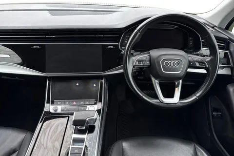 HJ70NPZ Audi Q7 3.0 TFSIe V6 55 Sport Tiptronic quattro Euro 6 (s/s) 5dr 14.1kWh Thumbnail #18