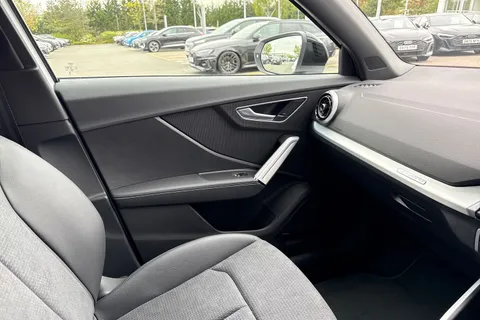  Audi SQ2 2.0 TFSI Black Edition S Tronic quattro Euro 6 (s/s) 5dr Thumbnail #20