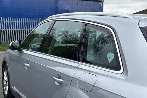 HJ70NPZ Audi Q7 3.0 TFSIe V6 55 Sport Tiptronic quattro Euro 6 (s/s) 5dr 14.1kWh Thumbnail #25