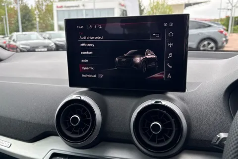  Audi SQ2 2.0 TFSI Black Edition S Tronic quattro Euro 6 (s/s) 5dr Thumbnail #29