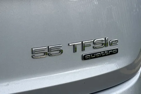 HJ70NPZ Audi Q7 3.0 TFSIe V6 55 Sport Tiptronic quattro Euro 6 (s/s) 5dr 14.1kWh Thumbnail #29