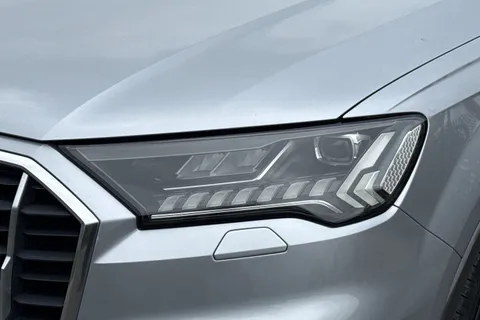 HJ70NPZ Audi Q7 3.0 TFSIe V6 55 Sport Tiptronic quattro Euro 6 (s/s) 5dr 14.1kWh Thumbnail #33