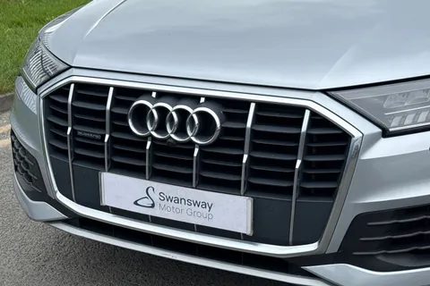 HJ70NPZ Audi Q7 3.0 TFSIe V6 55 Sport Tiptronic quattro Euro 6 (s/s) 5dr 14.1kWh Thumbnail #34