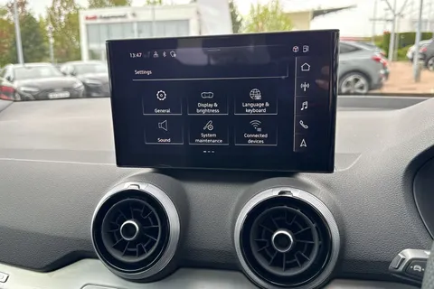  Audi SQ2 2.0 TFSI Black Edition S Tronic quattro Euro 6 (s/s) 5dr Thumbnail #38