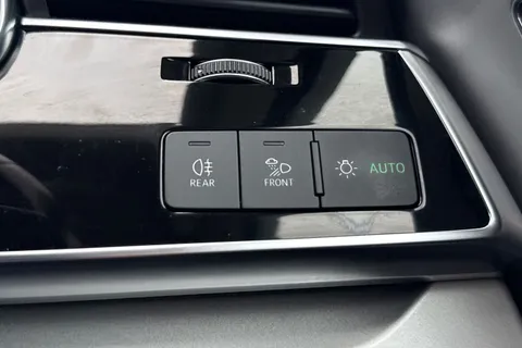 HJ70NPZ Audi Q7 3.0 TFSIe V6 55 Sport Tiptronic quattro Euro 6 (s/s) 5dr 14.1kWh Thumbnail #38