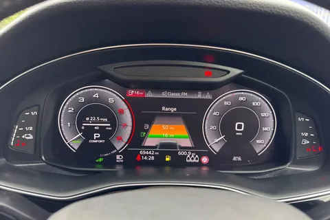 HJ70NPZ Audi Q7 3.0 TFSIe V6 55 Sport Tiptronic quattro Euro 6 (s/s) 5dr 14.1kWh Thumbnail #40