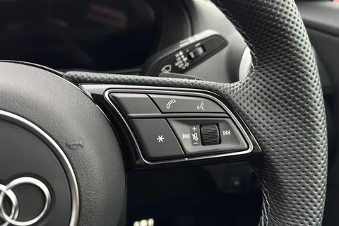  Audi SQ2 2.0 TFSI Black Edition S Tronic quattro Euro 6 (s/s) 5dr Thumbnail #54