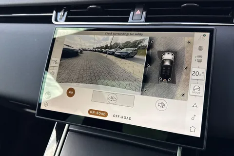 DU75YPD Land Rover Range Rover Evoque 2.0 D200 Dynamic SE 5dr Thumbnail #13