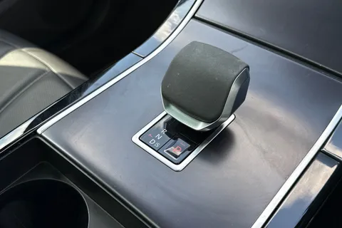 DU75YPD Land Rover Range Rover Evoque 2.0 D200 Dynamic SE 5dr Thumbnail #14